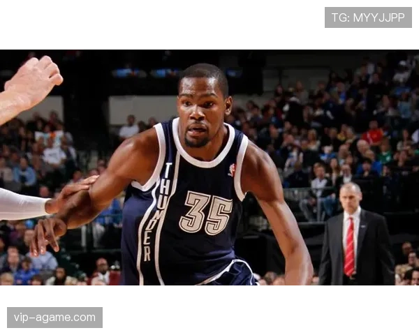 埃尔顿·布兰德凭借强硬内线对抗提升球队篮板率明显