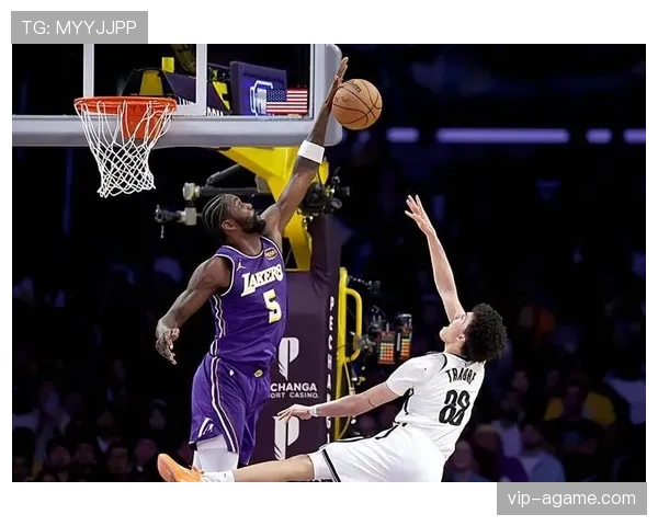 米洛斯·克尔凯兹近期表现稳健，防守数据持续提升